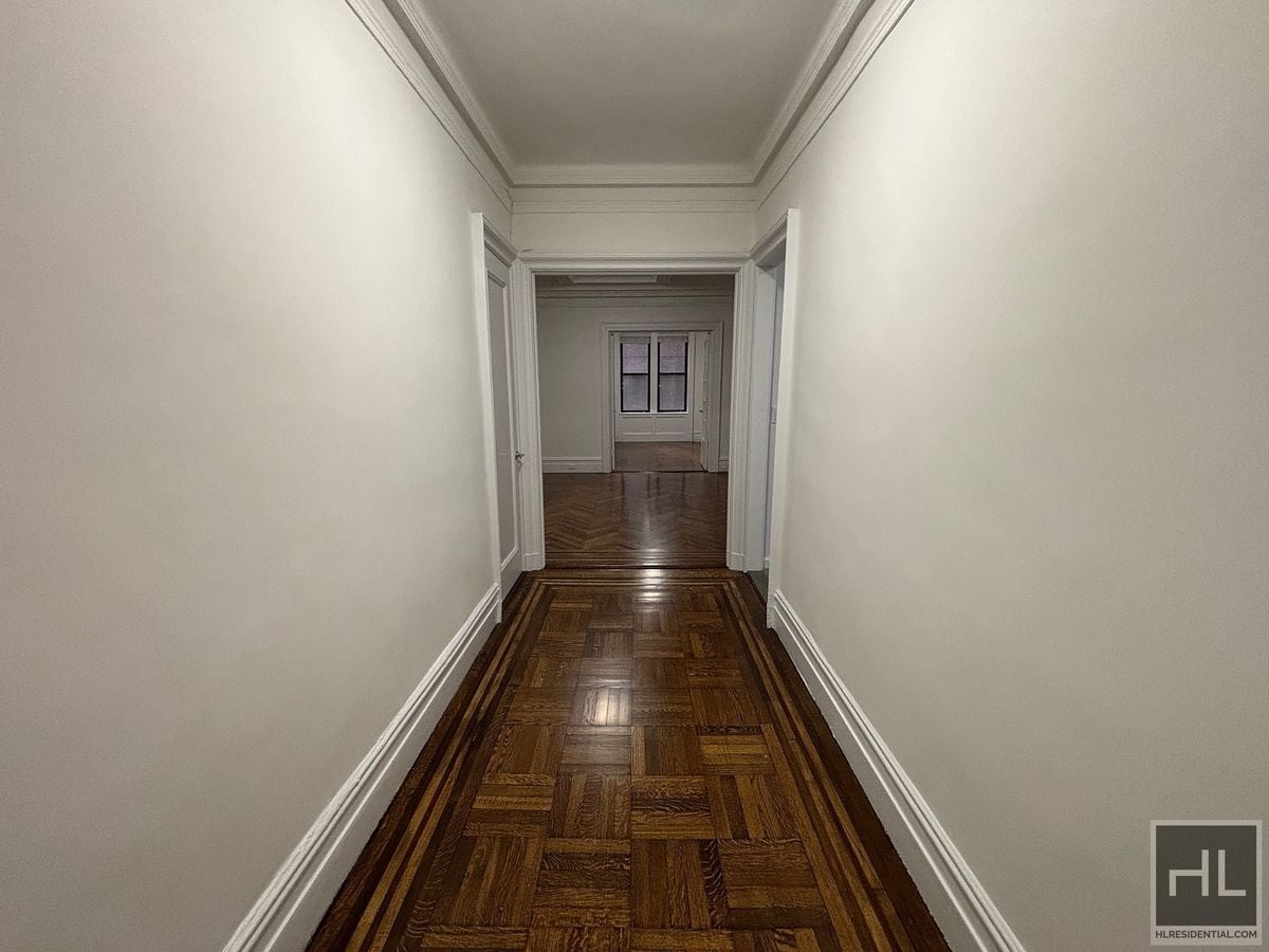 Building Photo - WEST 58 STREET