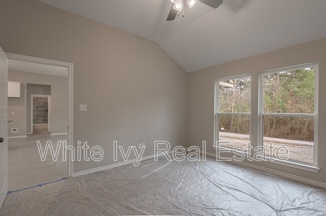 Building Photo - 49 Hickory Bend