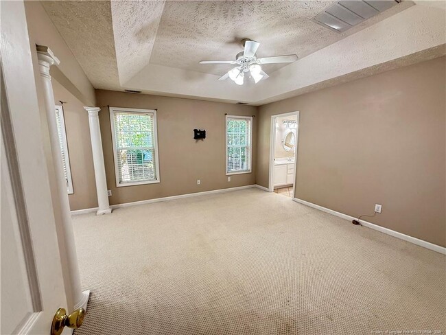 Building Photo - 89 Harborview Dr