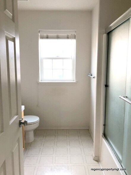 Building Photo - 4625 NW Sidewinder Pl