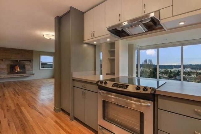 Building Photo - North Beacon Hill House - 2 bedrooms