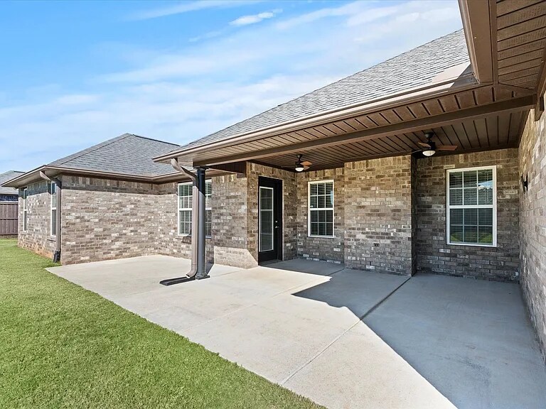 Building Photo - 27998 Cross Gate Dr