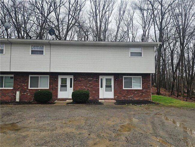 Building Photo - 909 Chapel Rd