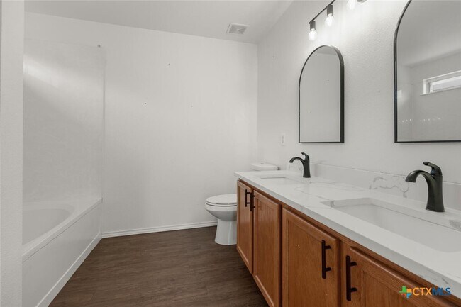 Building Photo - 230 San Felipe Dr
