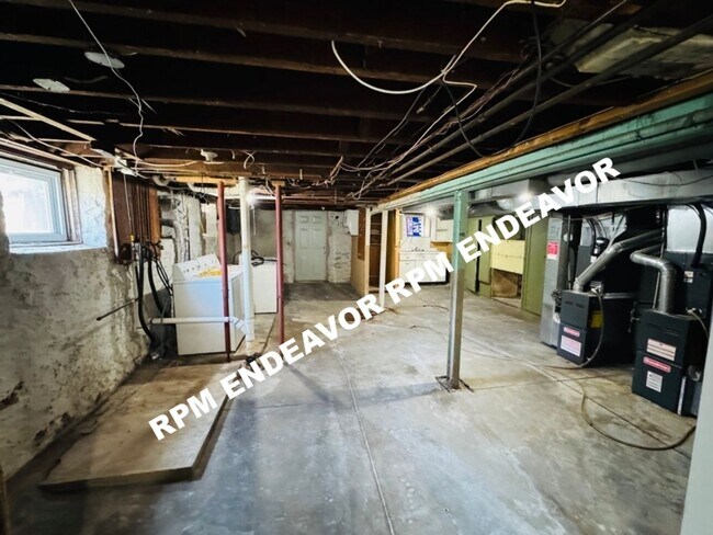 Building Photo - 5800 Goener Ave