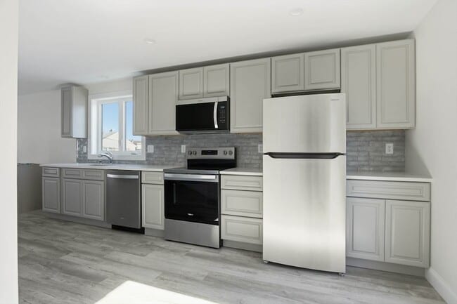 Building Photo - 23 Blake St