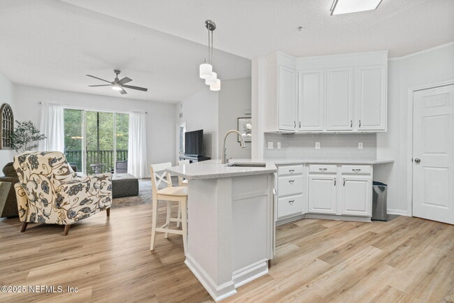 Building Photo - 785 Oakleaf Plantation Pkwy