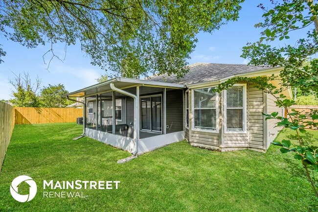 Building Photo - 13968 Crestwick Dr E