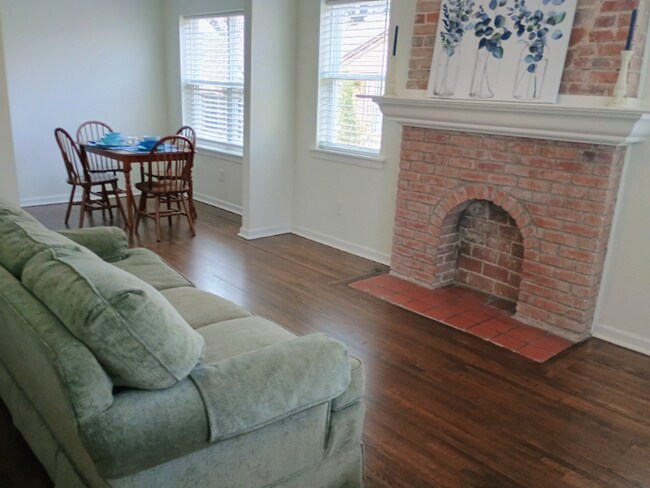 Primary Photo - 1312 S Quaker Ave