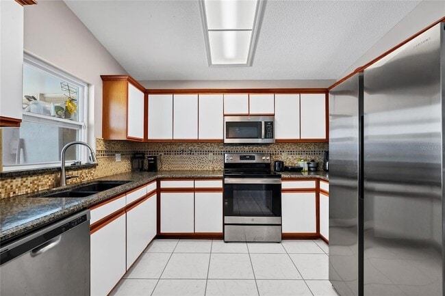 Building Photo - 2619 Heron Landing Ct