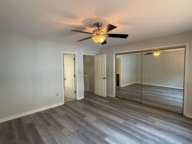 Building Photo - 806 Regatta Dr