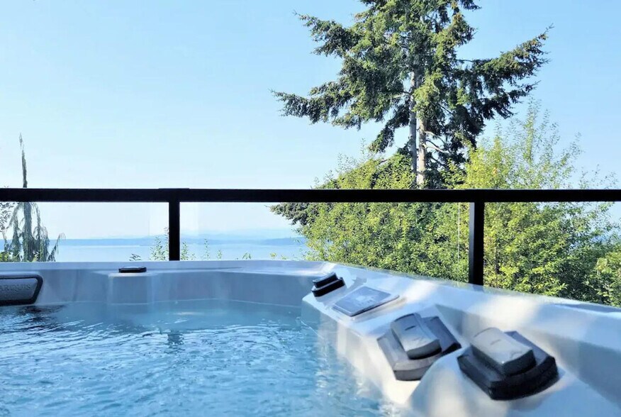 Building Photo - 4091 Hillcrest Ave SW