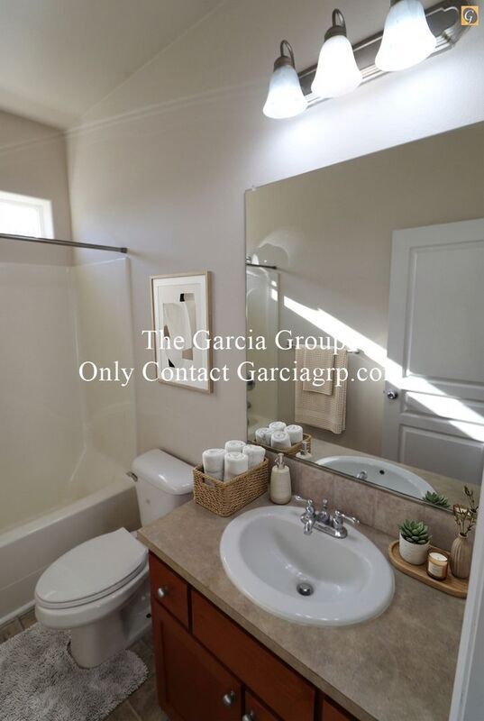 Building Photo - 10377 SW Ridgepath Ln