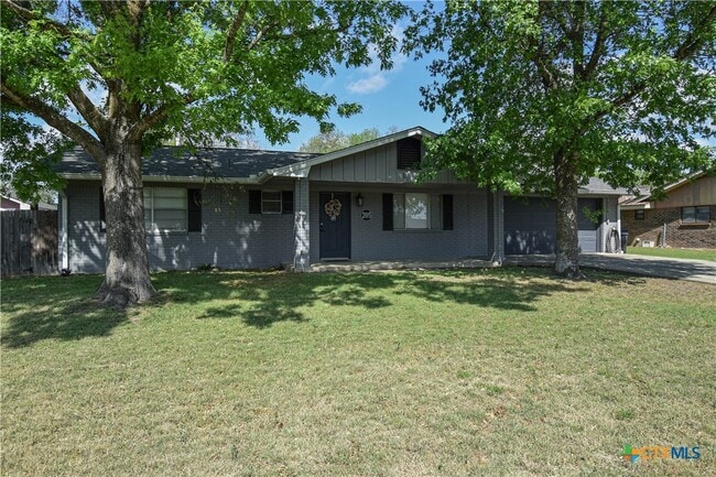 Building Photo - 205 Tanglewood Rd