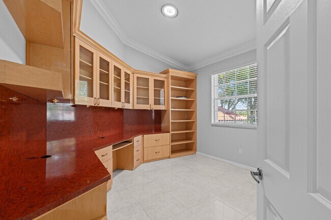 Building Photo - 2104 Wingate Bend