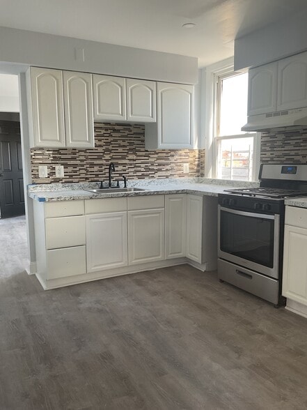 Brand new Kitchen - 118 Convent Pl
