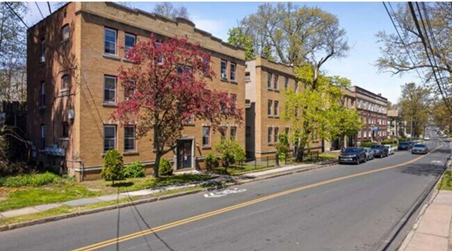 Building Photo - 163 S Whitney St