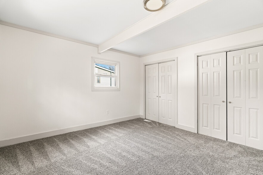 Building Photo - 4009 Catalpa Ave