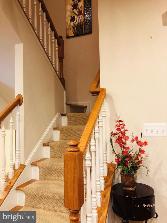 Building Photo - 44388 Foxthom Terrace