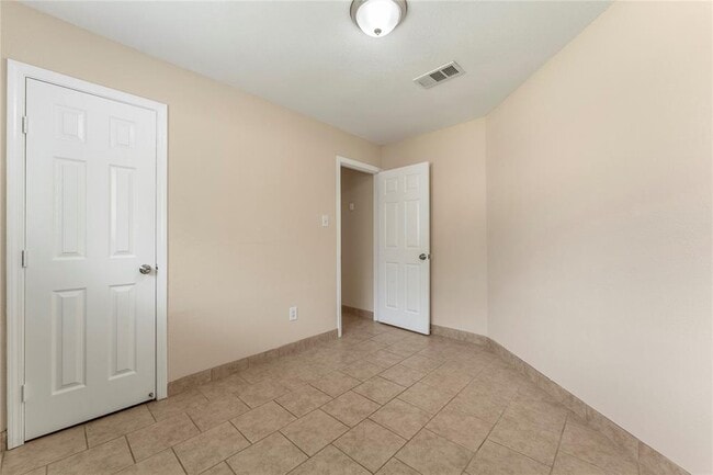 Building Photo - 8518 Barrybrook Ln