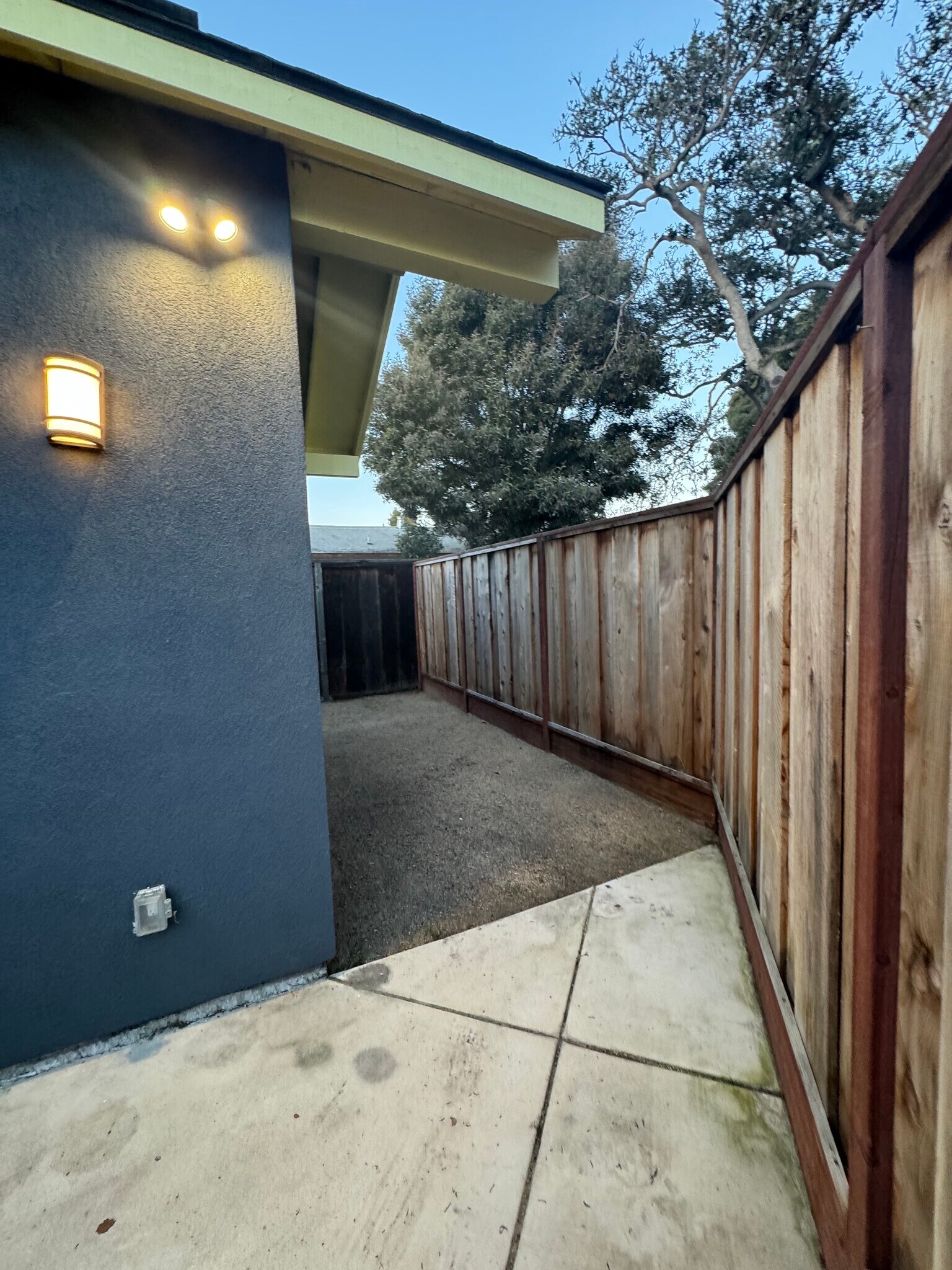 Building Photo - 1143 Madera Ct