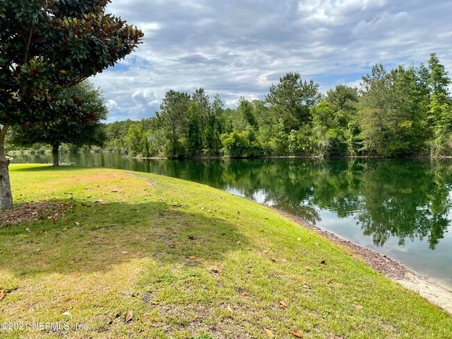 Building Photo - 400 Bayridge Ct