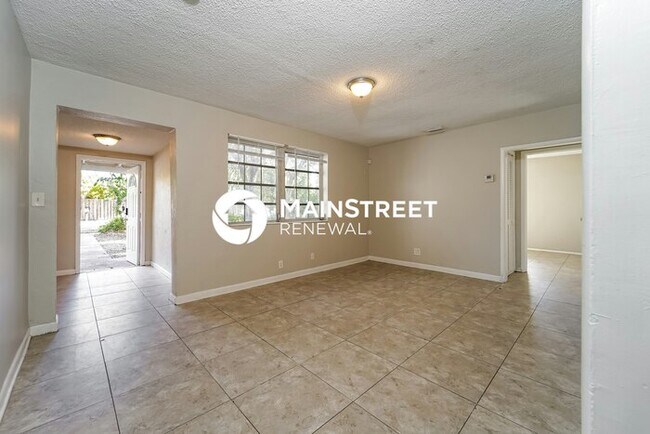 Building Photo - 3 Bedroom Pet-Friendly Home in West Park, ...