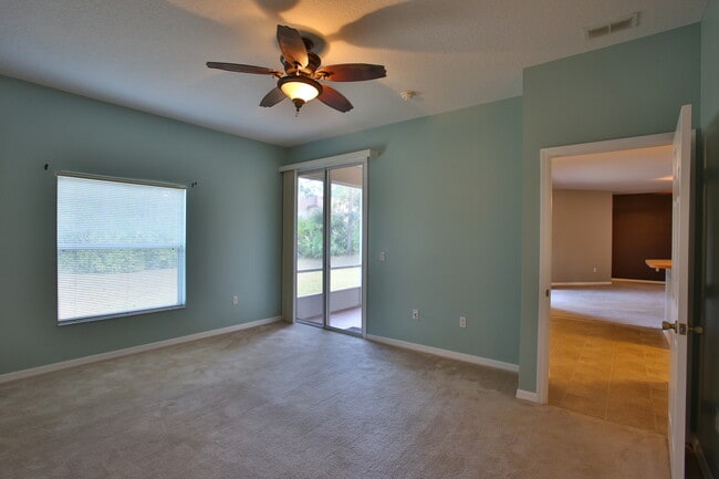 Building Photo - 13 Zoeller Ct