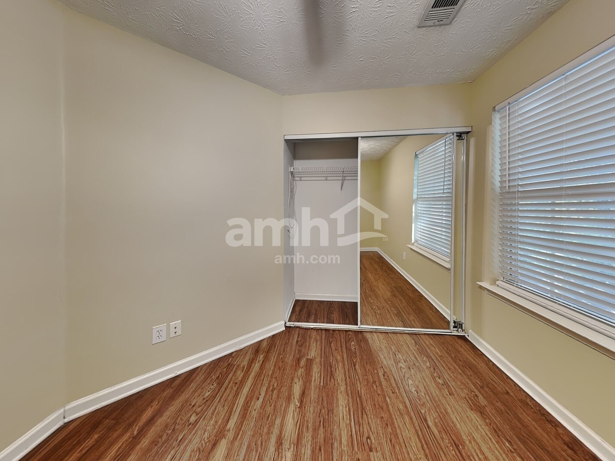 Building Photo - 836 Windcroft Cir NW