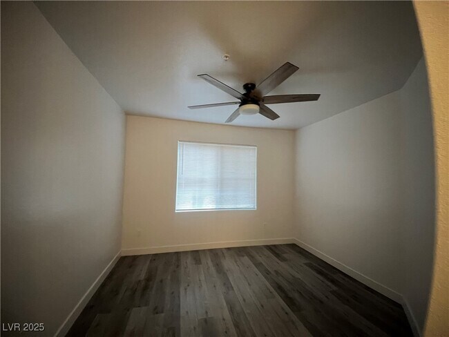 Building Photo - 7135 S Durango Dr