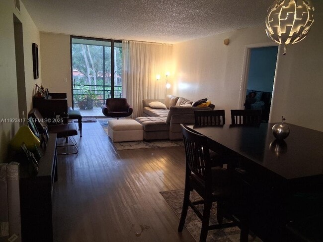 Building Photo - 1400 St Charles Pl