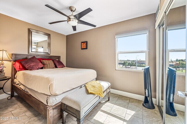 Building Photo - 7940 E Camelback Rd