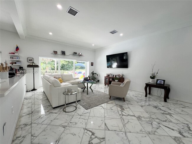 Building Photo - 4934 NW 94th Doral Pl
