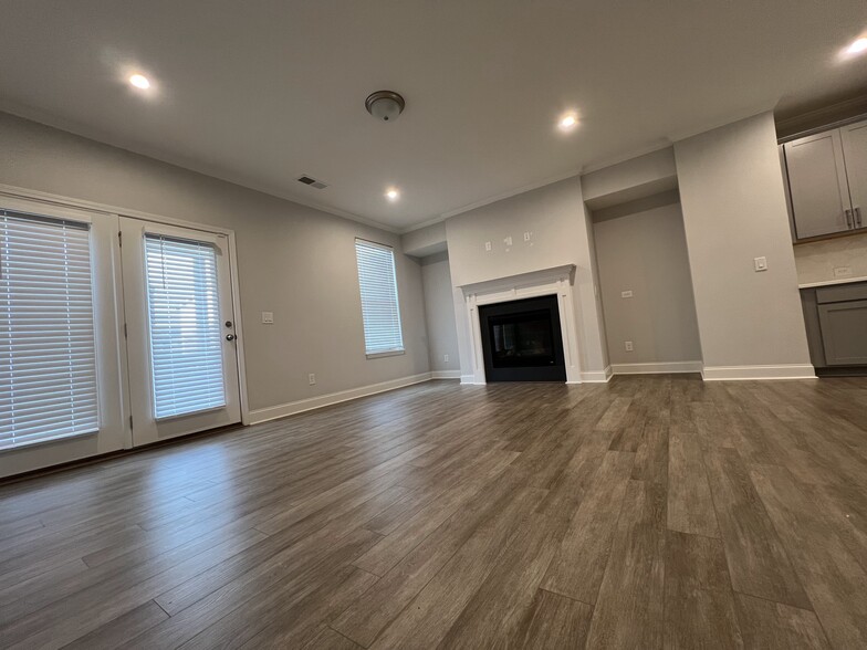 Main Living Room 1 - 1178 Buice Lake Pky