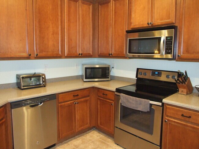 Building Photo - 156 Village Blvd