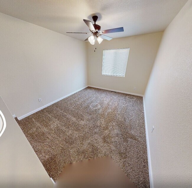 Building Photo - Charming Single Family Home