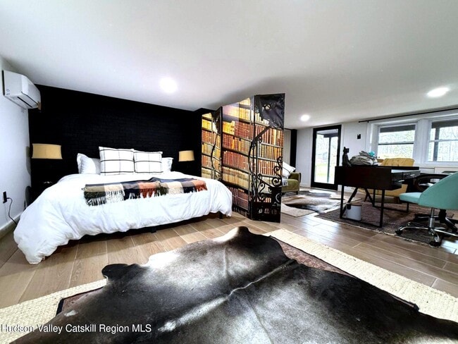 Building Photo - 13 Arnold Dr