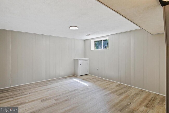 Building Photo - 934 Circle Dr