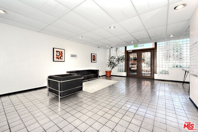 Building Photo - 3600 Bagley Ave