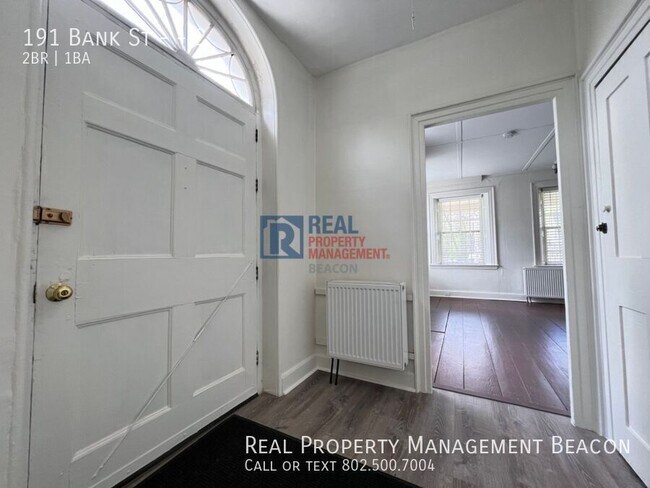 Building Photo - 191 Bank St