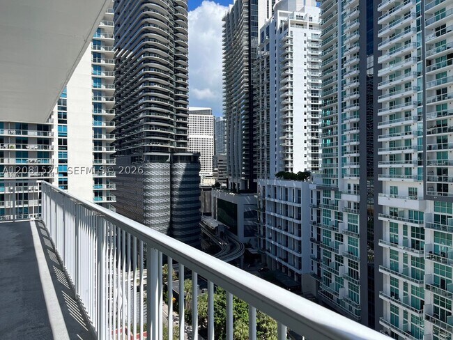 Building Photo - 1250 S Miami Ave