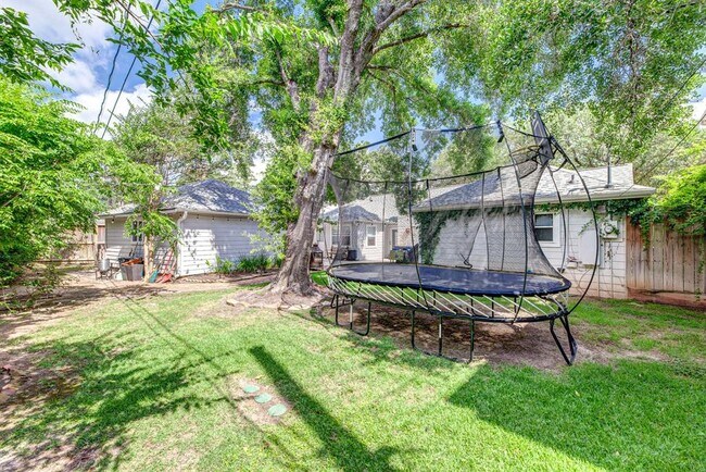 Building Photo - 14531 Bramblewood Dr