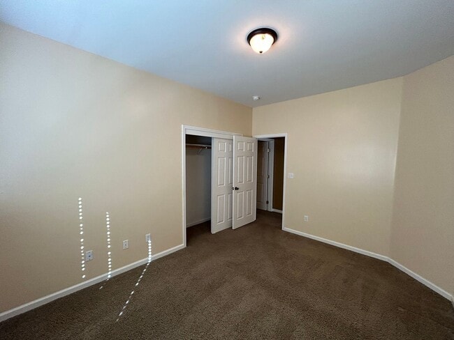 Building Photo - Beautiful 3 Bedroom/2 Bathroom + Office in...