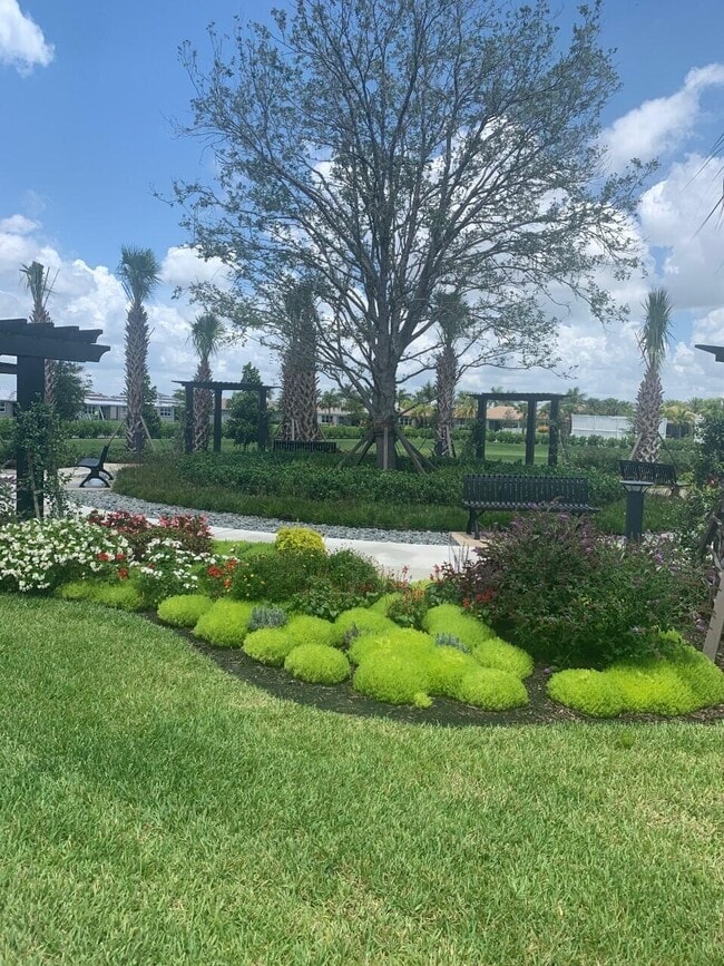 Building Photo - 11643 SW Moon River Way