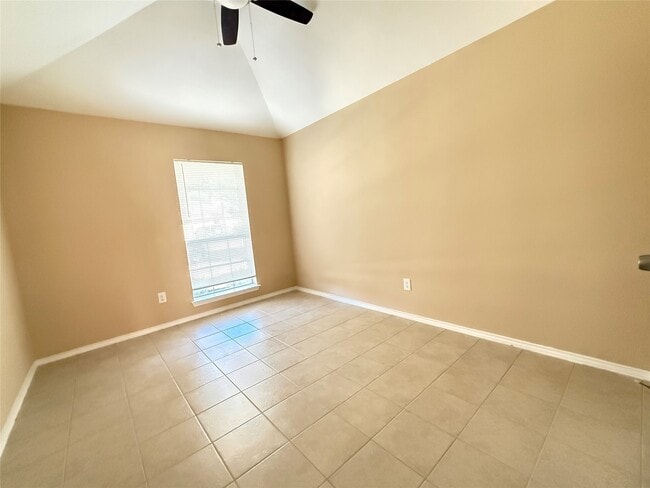 Building Photo - 2107 Castle Gardens Ln