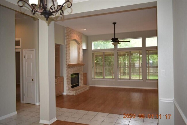 Building Photo - 10016 Liriope Cove