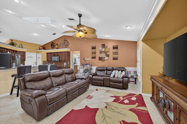 Building Photo - 3077 SE Galt Cir