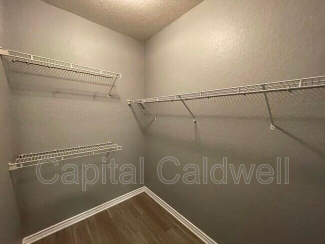 Building Photo - 4323 Bayside Village Dr