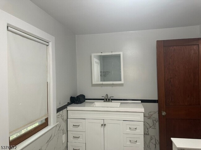 Building Photo - 90 Washington St