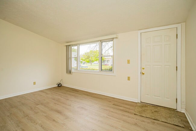 Building Photo - 2804 N Colbert Dr